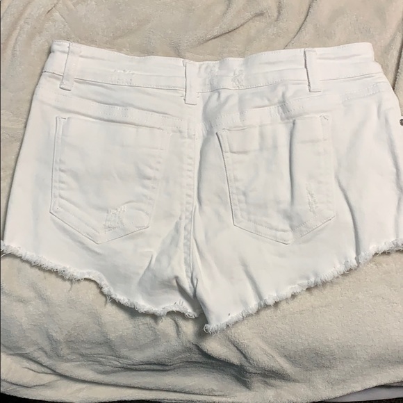 Shorts - Picture 2 of 4